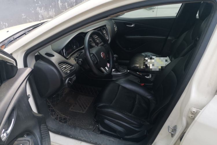 Used Fiat Viaggio 2015 1.4T Automatic Enjoyment Edition Driver Seat