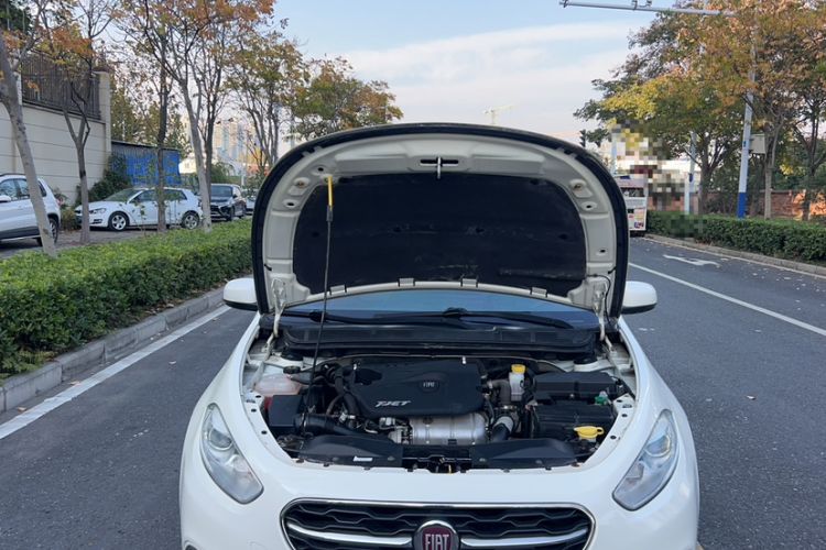 Used Fiat Viaggio 2015 1.4T Automatic Jingxiang Edition Engine Bay