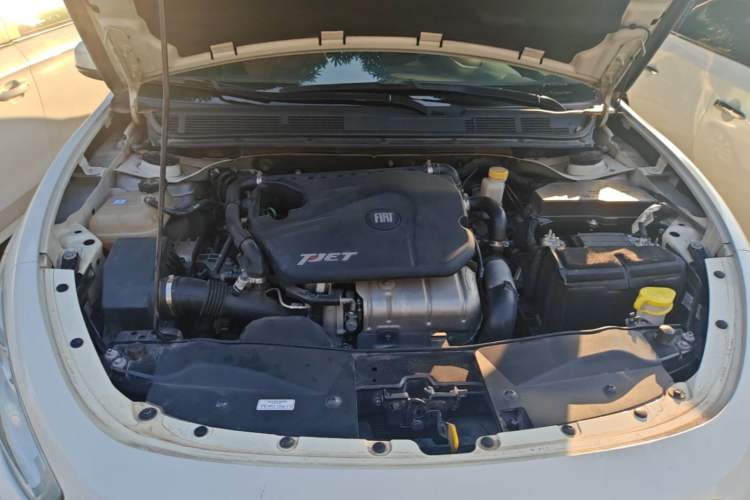 Used Fiat Viaggio 2015 1.4T Automatic Enjoyment Edition Engine Bay