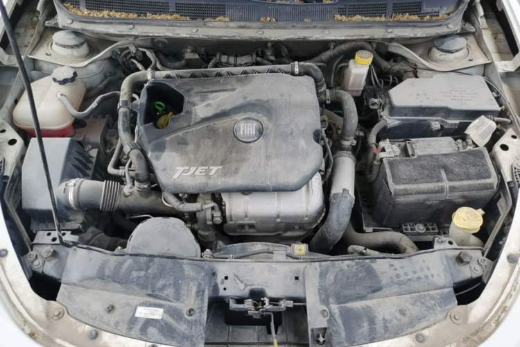 Used Fiat Viaggio 2015 1.4T Automatic Jingxiang Edition Engine Bay