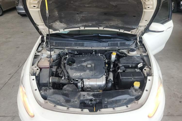 Used Fiat Viaggio 2015 1.4T Automatic Jingxiang Edition Engine Bay