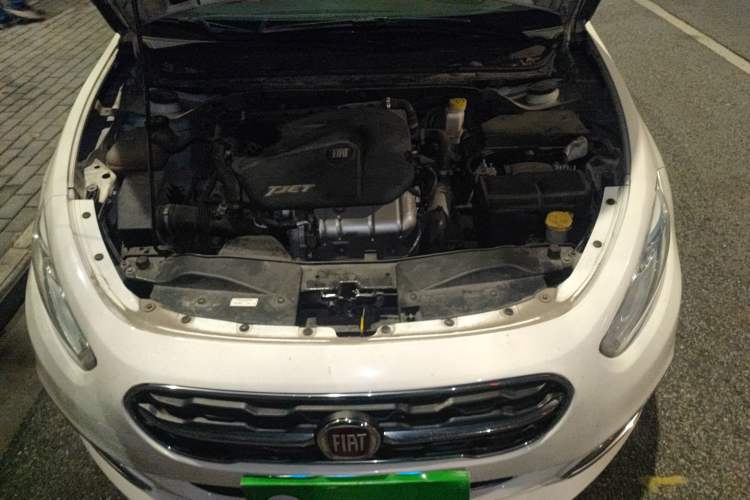 Used Fiat Viaggio 2015 1.4T Automatic Enjoyment Edition Engine Bay
