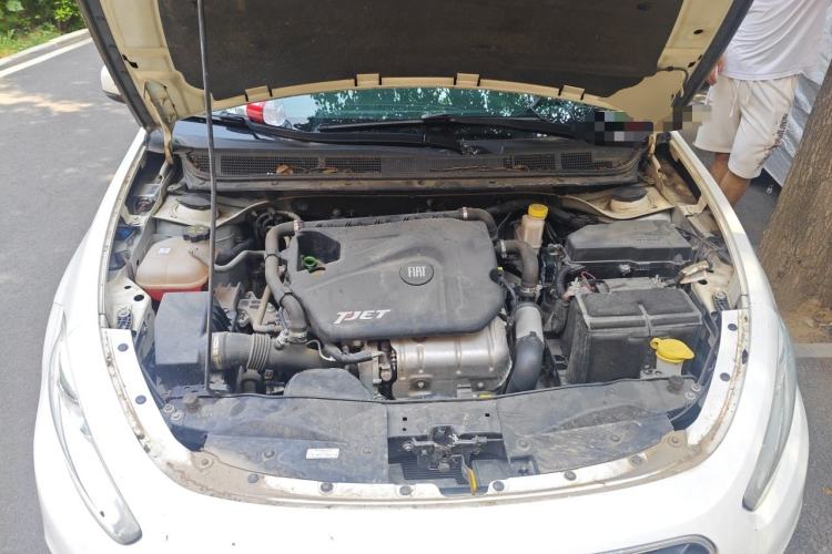 Used Fiat Viaggio 2015 1.4T Automatic Enjoyment Edition Engine Bay