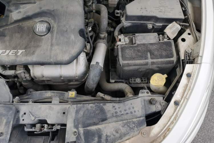 Used Fiat Viaggio 2015 1.4T Automatic Jingxiang Edition Engine Bay Left