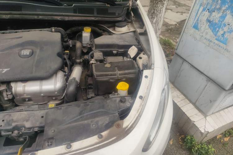 Used Fiat Viaggio 2015 1.4T Automatic Enjoyment Edition Engine Bay Left