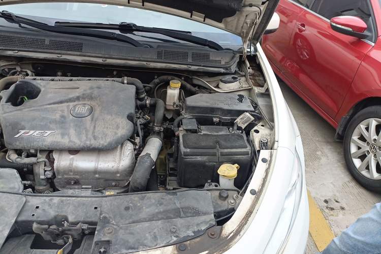Used Fiat Viaggio 2015 1.4T Automatic Jingxiang Edition Engine Bay Left
