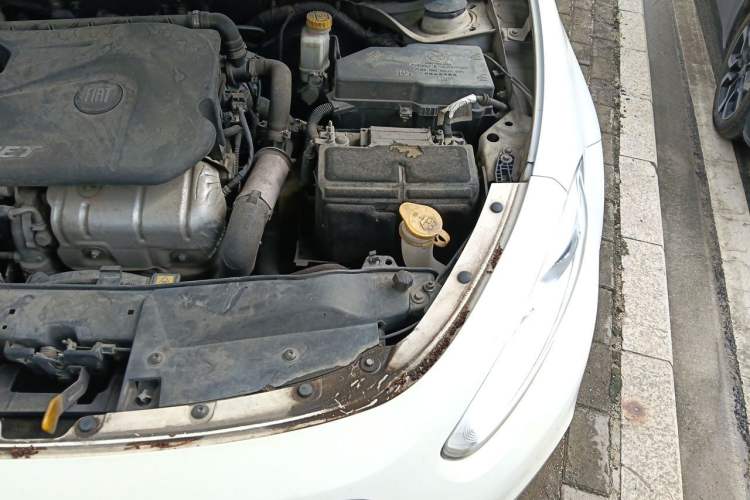 Used Fiat Viaggio 2015 1.4T Automatic Jingxiang Edition Engine Bay Left