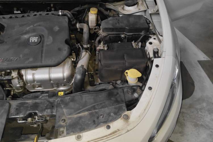 Used Fiat Viaggio 2015 1.4T Automatic Jingxiang Edition Engine Bay Left