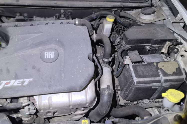 Used Fiat Viaggio 2015 1.4T Automatic Jingxiang Edition Engine Bay Left