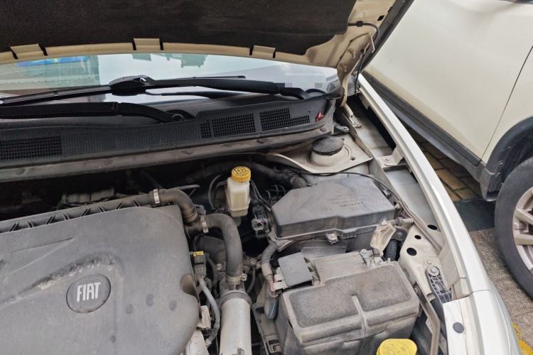 Used Fiat Viaggio 2015 1.4T Automatic Jingxiang Edition Engine Bay Left