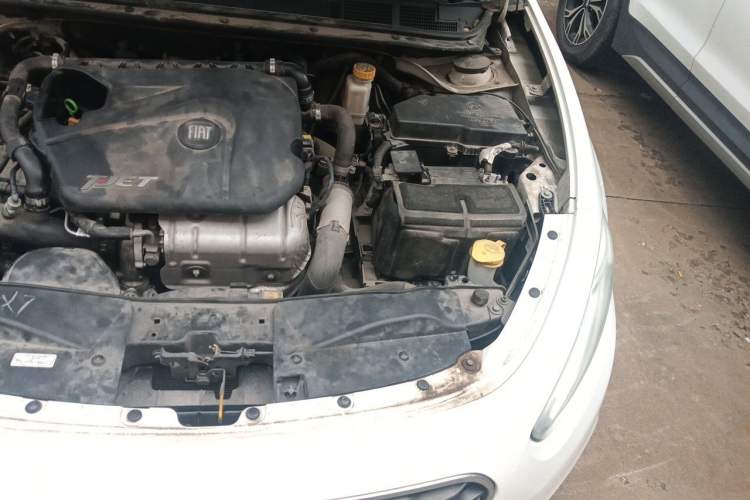Used Fiat Viaggio 2015 1.4T Automatic Enjoyment Edition Engine Bay Left