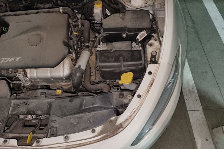 Used Fiat Viaggio 2015 1.4T Automatic Smart Edition Engine Bay Left