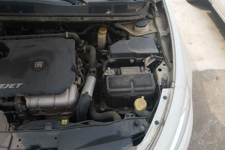 Used Fiat Viaggio 2015 1.4T Automatic Enjoyment Edition Engine Bay Left