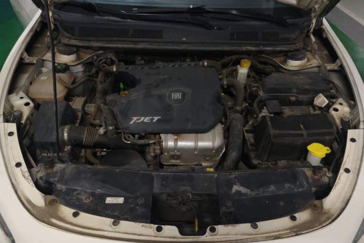 Used Fiat Viaggio 2015 1.4T Manual Enjoyment Edition Engine Bay