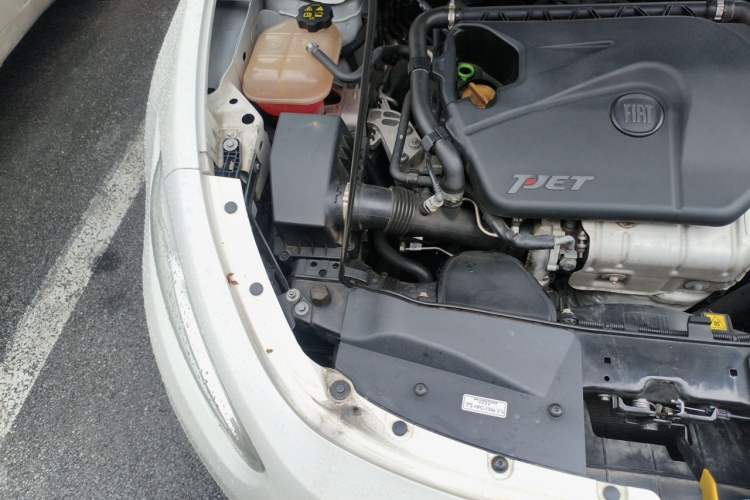 Used Fiat Viaggio 2015 1.4T Automatic Jingxiang Edition Engine Bay Right