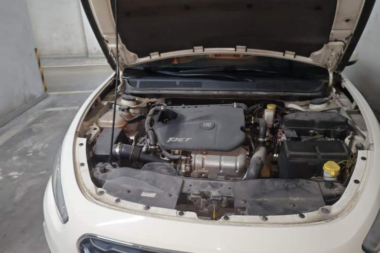 Used Fiat Viaggio 2015 1.4T Automatic Jingxiang Edition Engine Bay Right