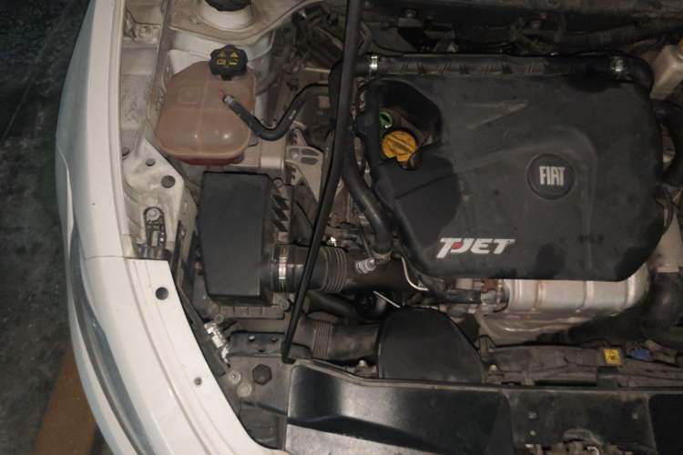 Used Fiat Viaggio 2015 1.4T Automatic Jingxiang Edition Engine Bay Right