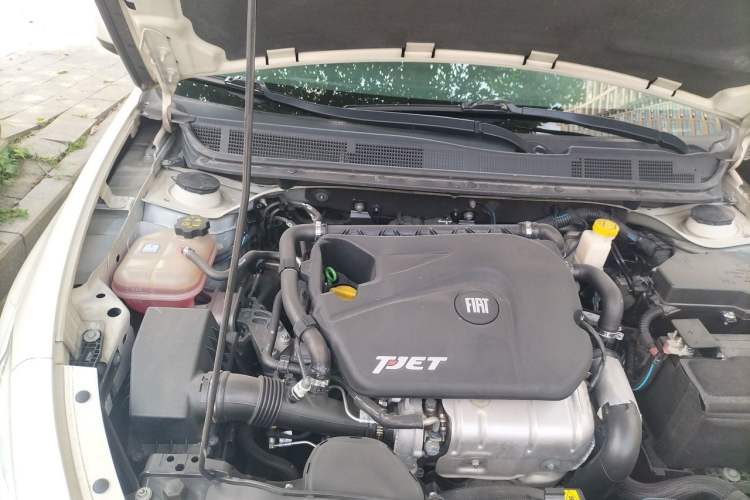 Used Fiat Viaggio 2015 1.4T Automatic Enjoyment Edition Engine Bay Right