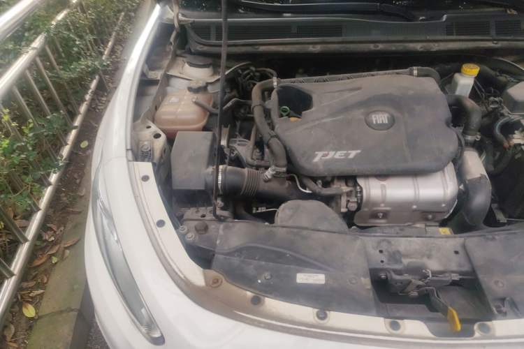 Used Fiat Viaggio 2015 1.4T Automatic Enjoyment Edition Engine Bay Right