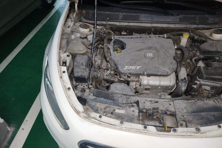 Used Fiat Viaggio 2015 1.4T Automatic Luxury Edition Engine Bay Right