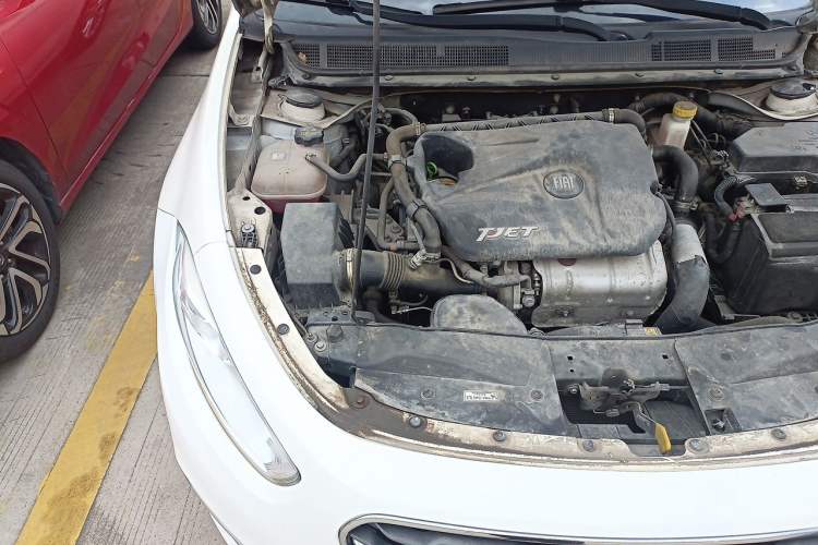 Used Fiat Viaggio 2015 1.4T Automatic Jingxiang Edition Engine Bay Right