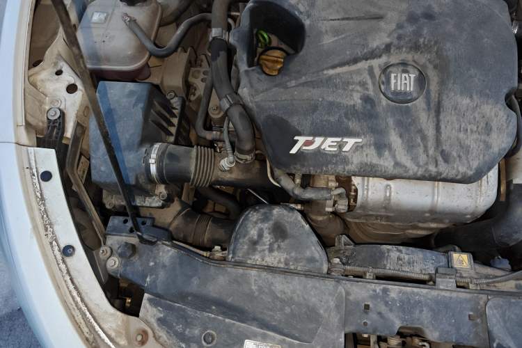 Used Fiat Viaggio 2015 1.4T Automatic Jingxiang Edition Engine Bay Right