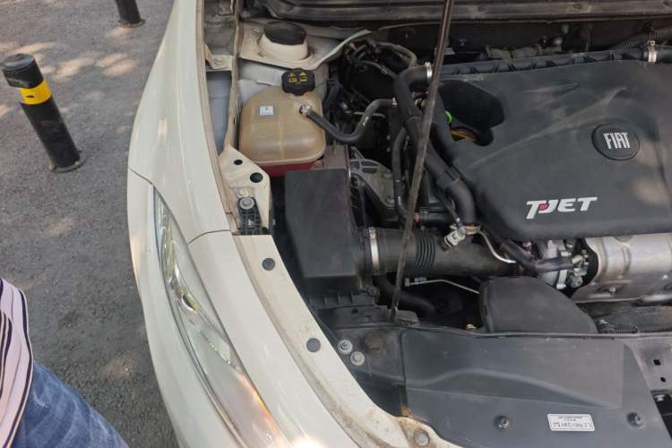 Used Fiat Viaggio 2015 1.4T Automatic Jingxiang Edition Engine Bay Right