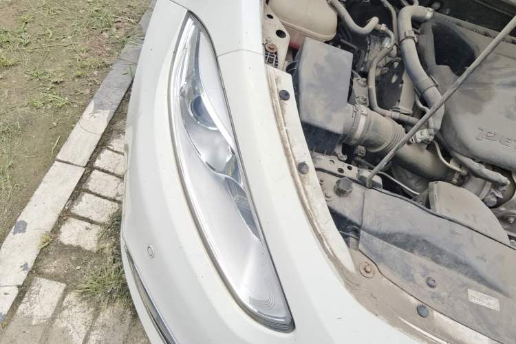 Used Fiat Viaggio 2015 1.4T Manual Enjoyment Edition Engine Bay Right