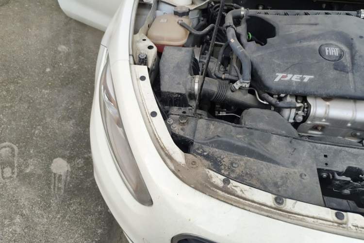 Used Fiat Viaggio 2015 1.4T Automatic Jingxiang Edition Engine Bay Right