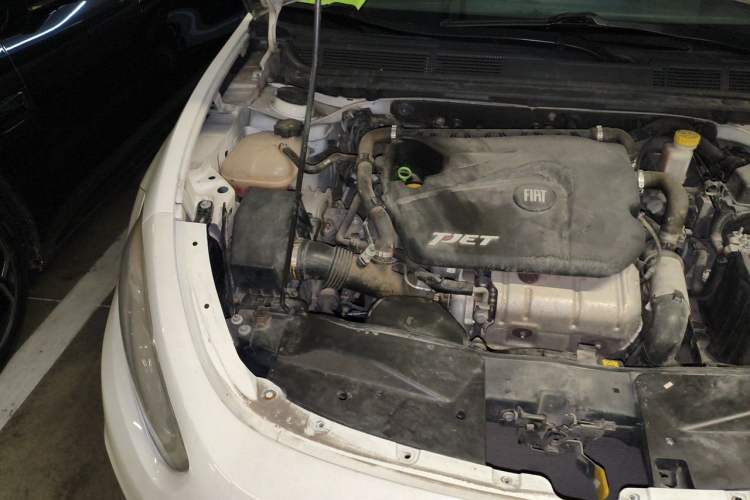 Used Fiat Viaggio 2015 1.4T Automatic Jingxiang Edition Engine Bay Right