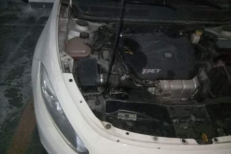 Used Fiat Viaggio 2015 1.4T Automatic Jingxiang Edition Engine Bay Right