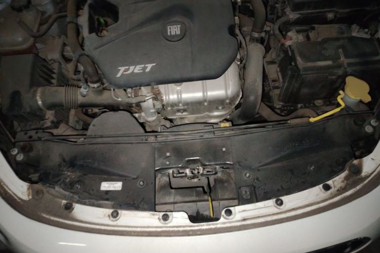 Used Fiat Viaggio 2015 1.4T Manual Enjoyment Edition Engine Bay