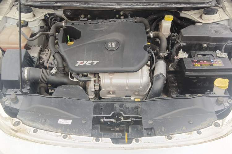 Used Fiat Viaggio 2015 1.4T Automatic Enjoyment Edition Engine Bay