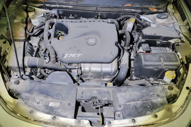 Used Fiat Viaggio 2015 1.4T Automatic Jingxiang Edition Engine Bay