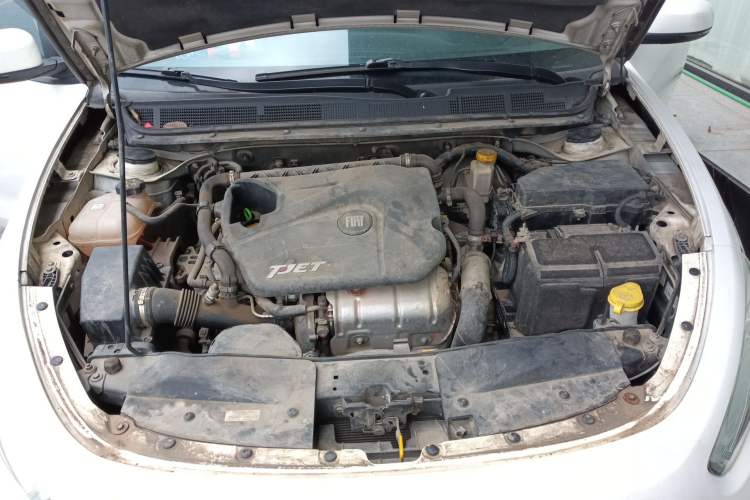 Used Fiat Viaggio 2015 1.4T Automatic Enjoyment Edition Engine Bay
