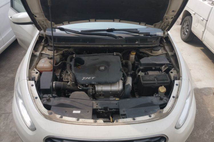 Used Fiat Viaggio 2015 1.4T Automatic Enjoyment Edition Engine Bay