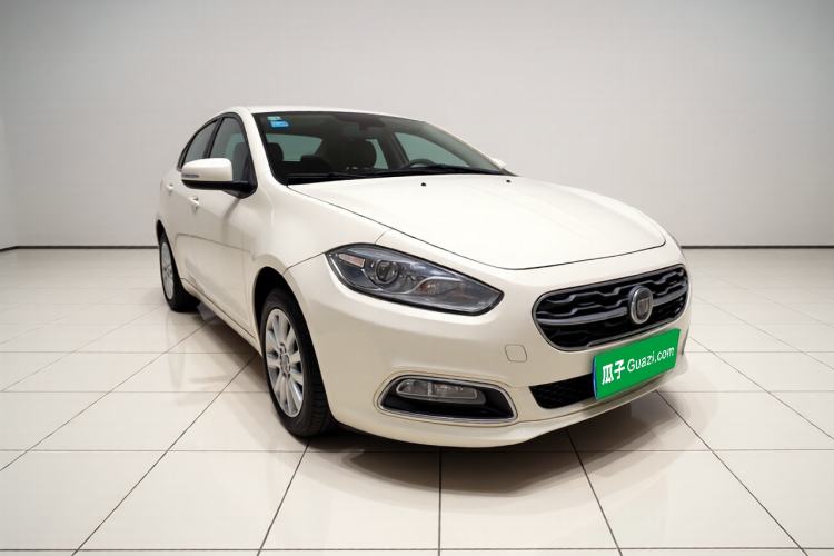 Used Fiat Viaggio 2015 1.4T Automatic Enjoyment Edition Exterior 2