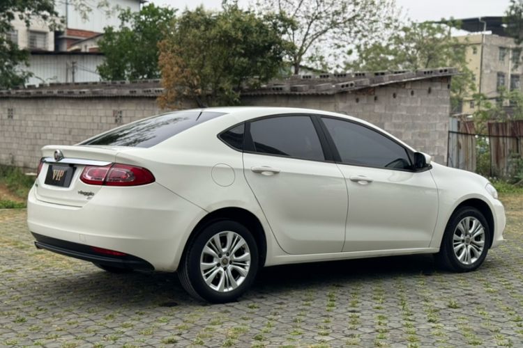 Used Fiat Viaggio 2015 1.4T Automatic Enjoyment Edition Exterior 4