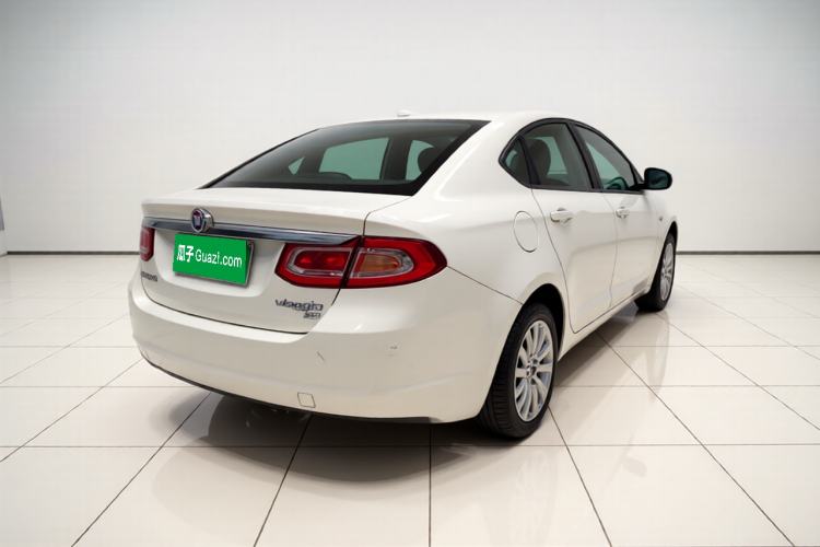 Used Fiat Viaggio 2015 1.4T Automatic Enjoyment Edition Exterior 5