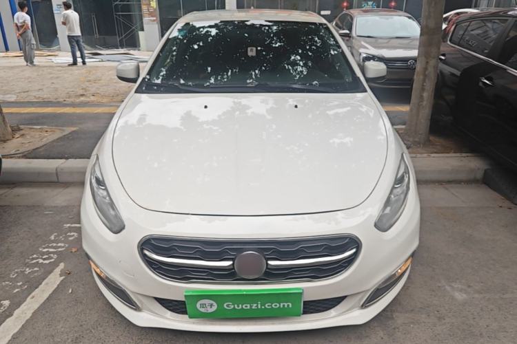 Used Fiat Viaggio 2015 1.4T Manual Enjoyment Edition Front