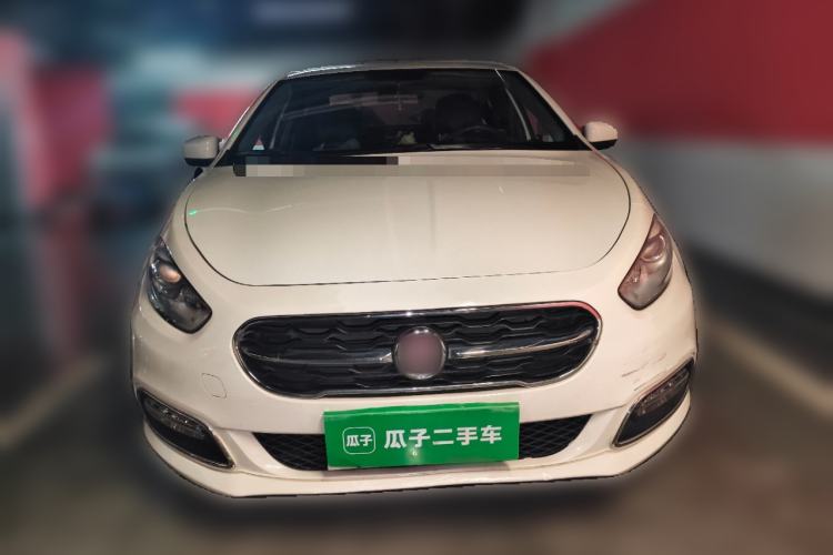 Used Fiat Viaggio 2015 1.4T Manual Enjoyment Edition Front
