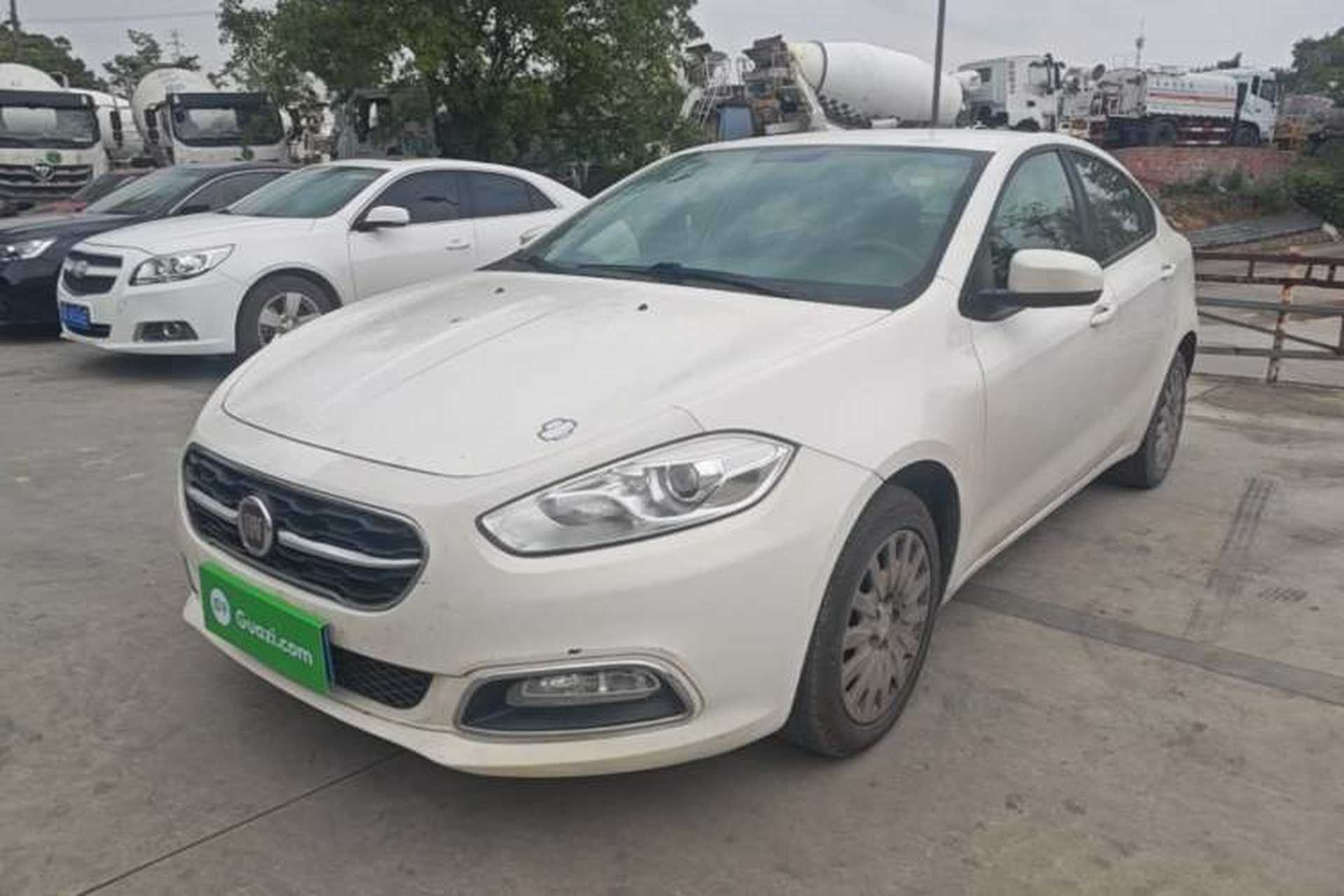 Used Fiat Viaggio 2015 1.4T Manual Enjoyment Edition Front Left 45 Deg