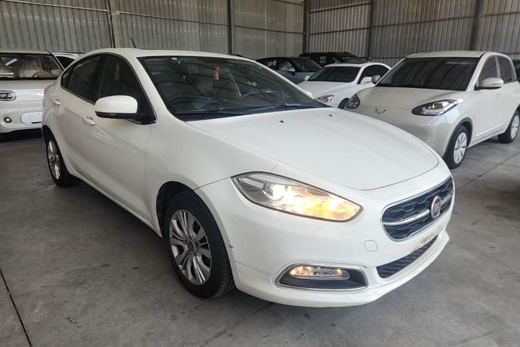 Used Fiat Viaggio 2015 1.4T Automatic Jingxiang Edition Front Right 45 Deg
