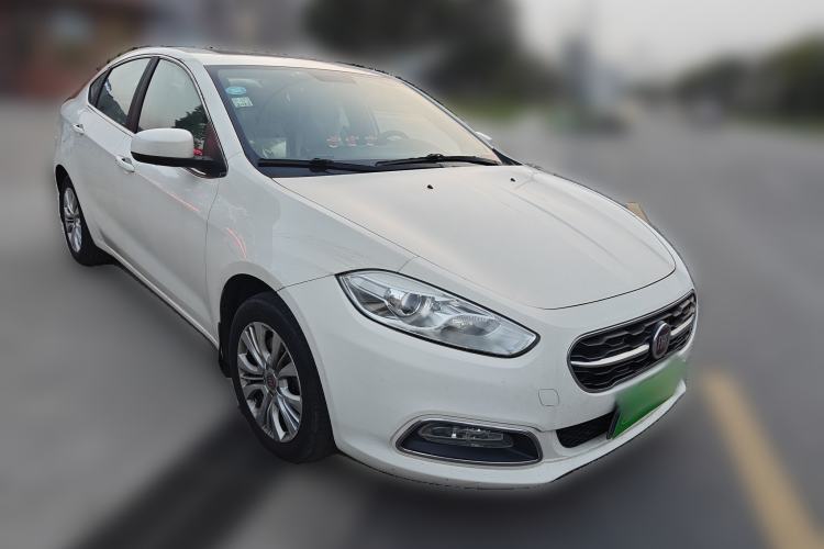 Used Fiat Viaggio 2015 1.4T Automatic Jingxiang Edition Front Right 45 Deg
