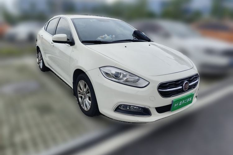 Used Fiat Viaggio 2015 1.4T Automatic Jingxiang Edition Front Right 45 Deg