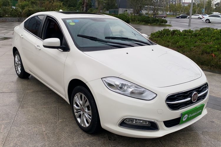 Used Fiat Viaggio 2015 1.4T Automatic Jingxiang Edition Front Right 45 Deg