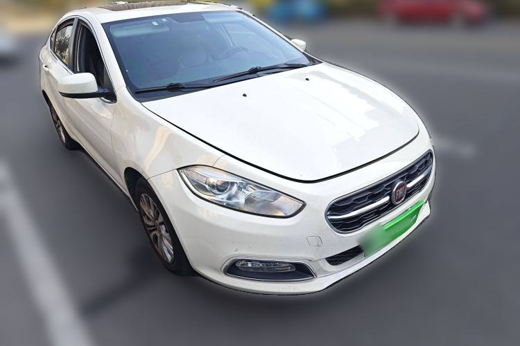 Used Fiat Viaggio 2015 1.4T Automatic Jingxiang Edition Front Right 45 Deg