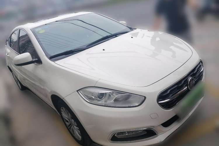 Used Fiat Viaggio 2015 1.4T Automatic Jingxiang Edition Front Right 45 Deg