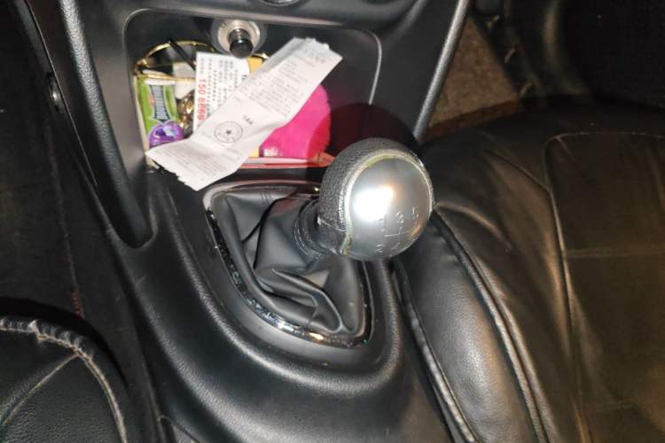 Used Fiat Viaggio 2015 1.4T Manual Enjoyment Edition Gear Lever