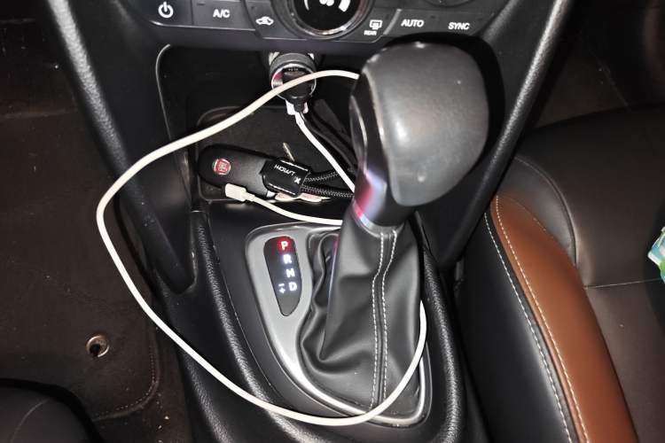 Used Fiat Viaggio 2015 1.4T Automatic Jingxiang Edition Gear Lever